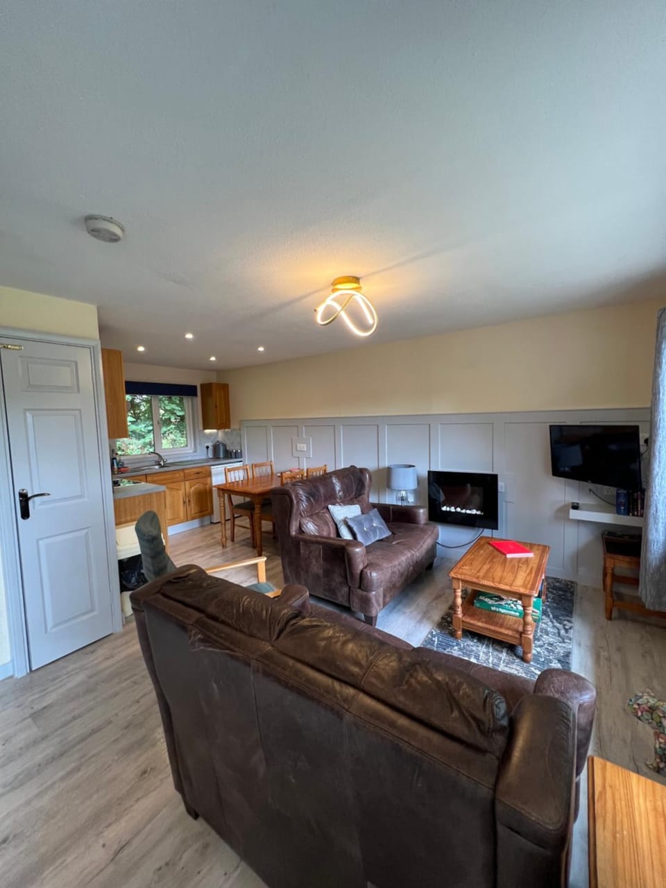 Communal lounge/ TV room