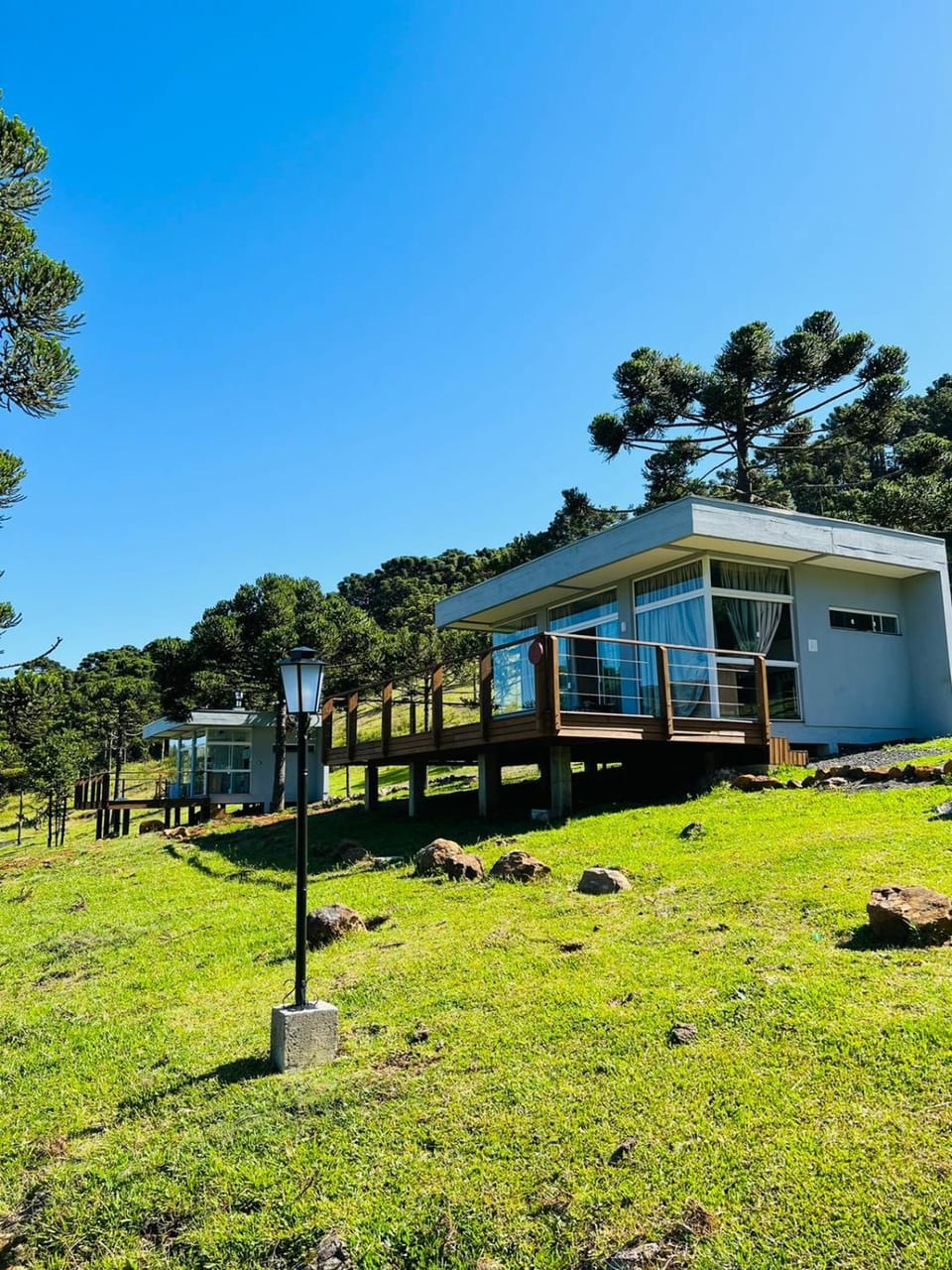 Property building, Day, Natural landscape, Garden, Garden view