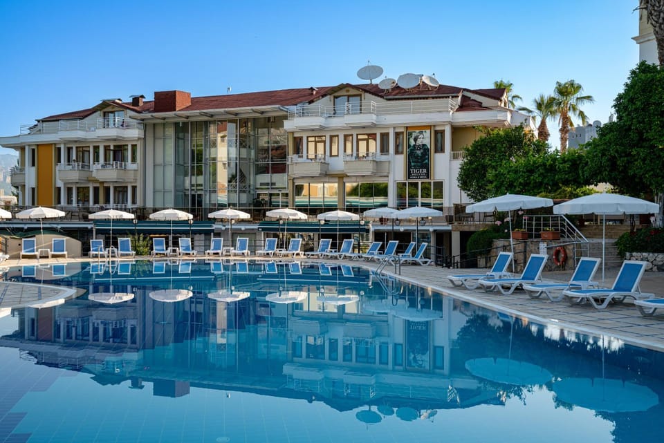 Property building, Pool view