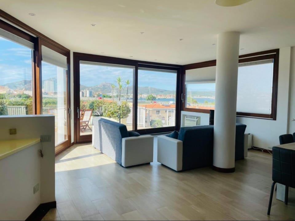Sunny rooftop loft with gorgeous views of Olbia Apartment in Olbia