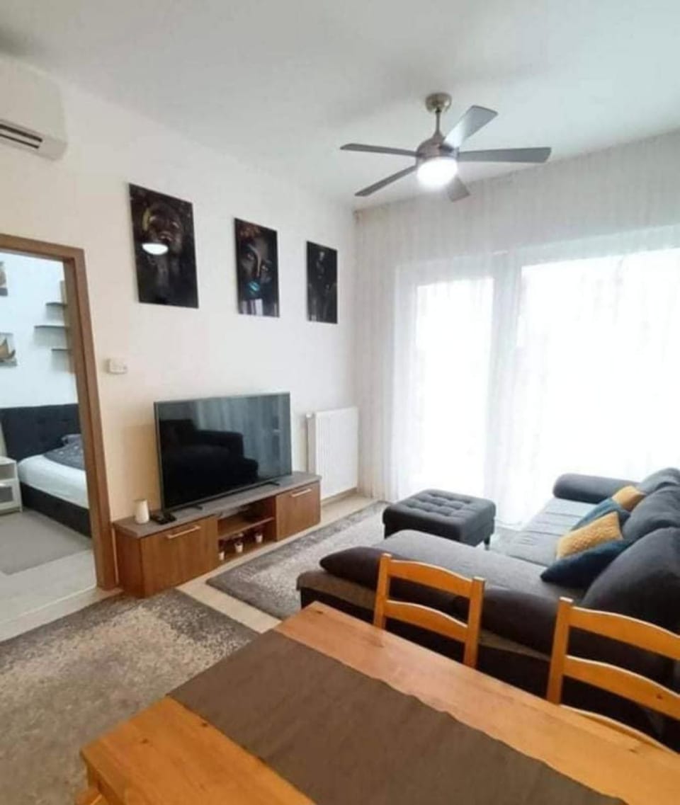 New building in the hearth of Budapest Free parking Apartment in Budapest