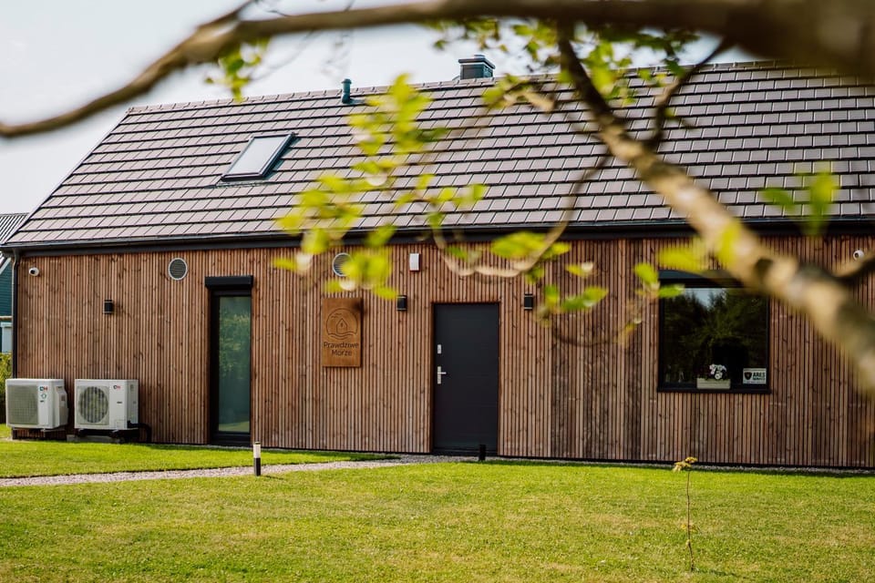 Property building, Spring, Day, Garden, Garden view