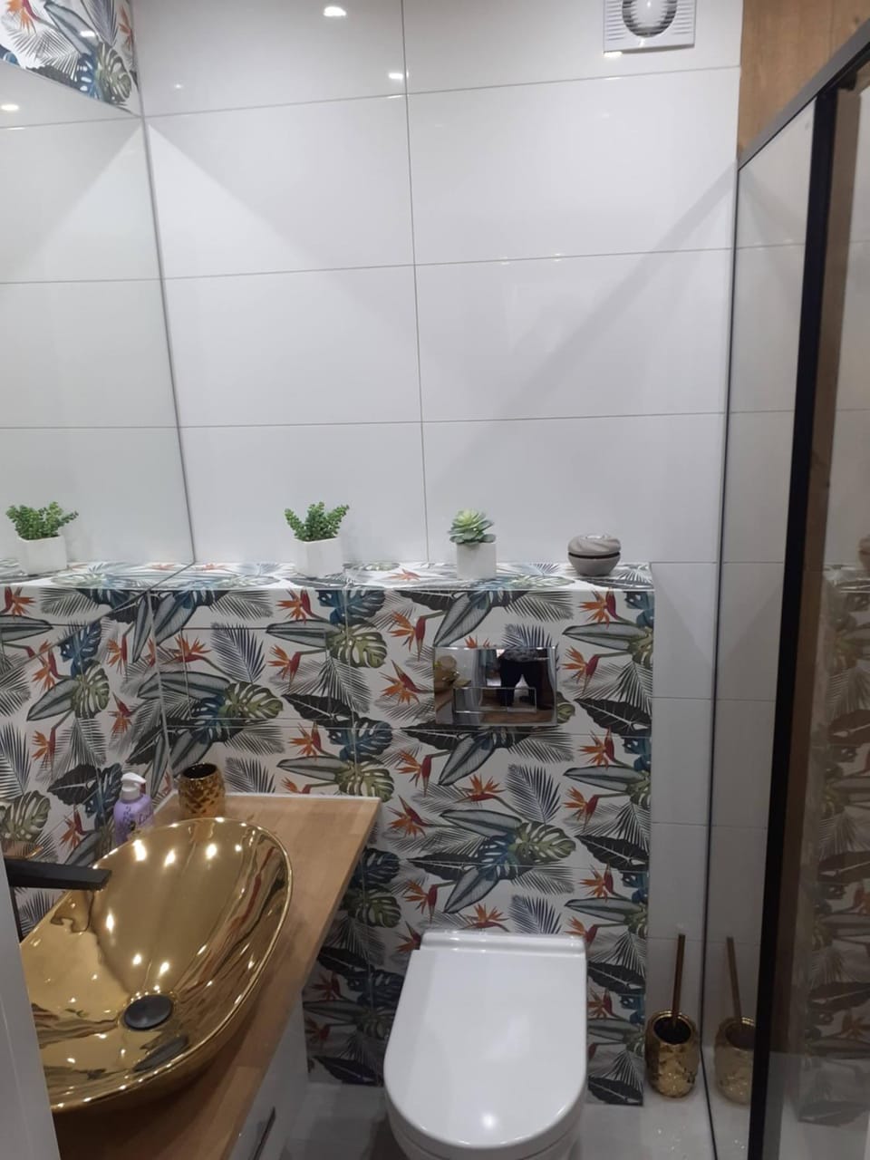 Shower, bidet