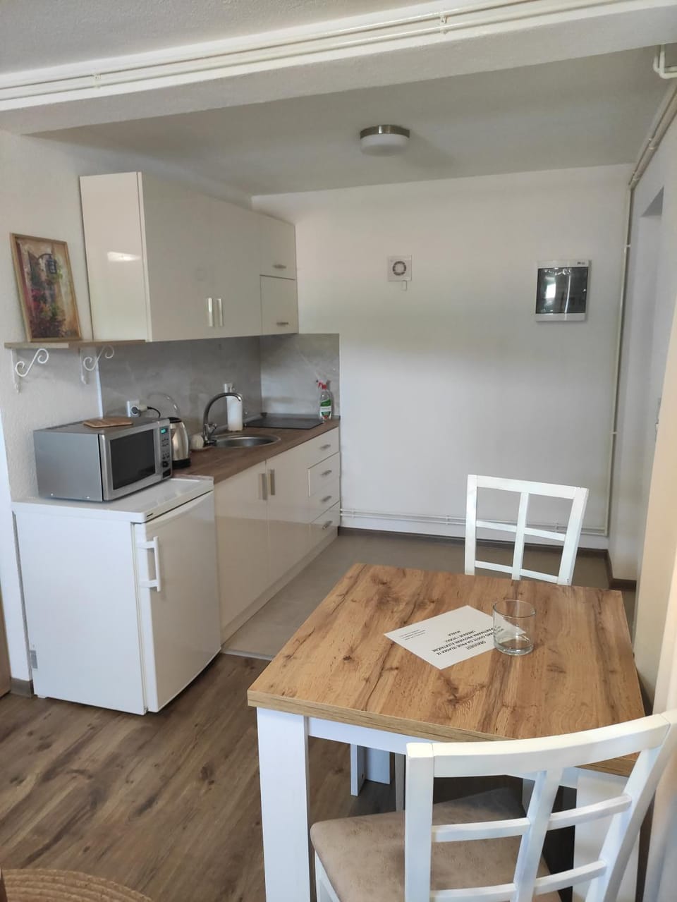 Kitchen or kitchenette, Dining area, kitchen