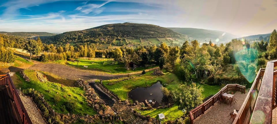 Spring, Day, Natural landscape, Activities, Garden, Balcony/Terrace, Balcony/Terrace, On site, Mountain view