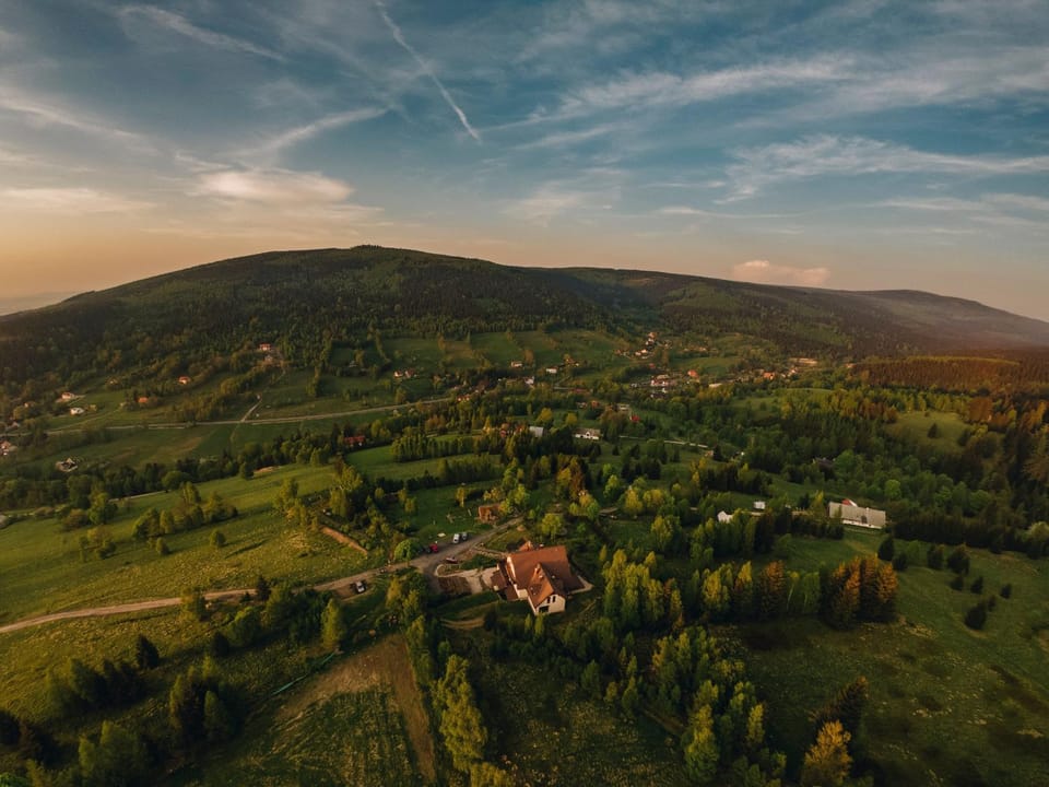 Natural landscape, Bird's eye view, Windsurfing, Hiking, Garden view, Mountain view