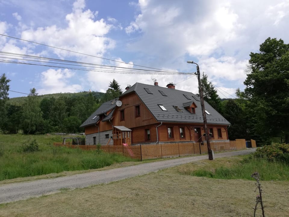 Willa Marzenie Apartment in Lower Silesian Voivodeship