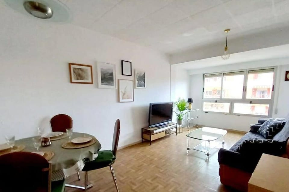 El Alemá II. Apartamento en complejo residencial Apartment in Gandia