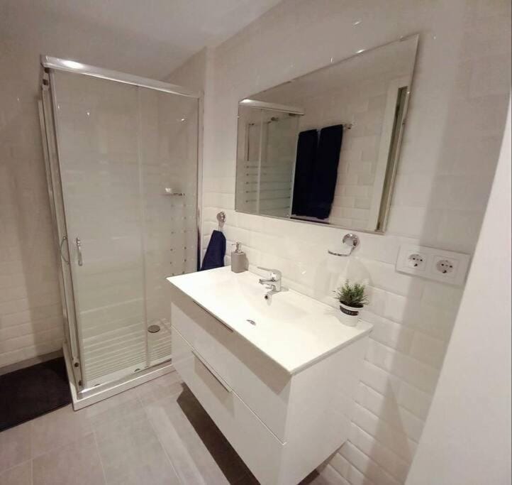 El Alemá II. Apartamento en complejo residencial Apartment in Gandia