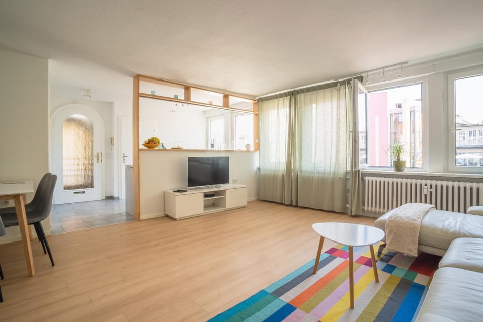 TV and multimedia, Living room, Photo of the whole room, Seating area