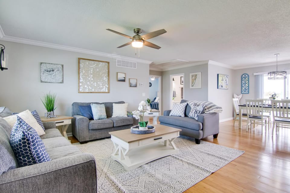 Sunsets, Salt Air and Single-Story Ease in Fenwick House in Sussex County