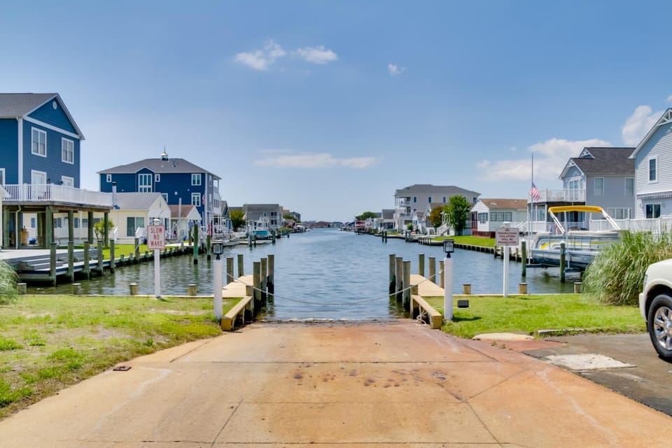 Sunsets, Salt Air and Single-Story Ease in Fenwick House in Sussex County