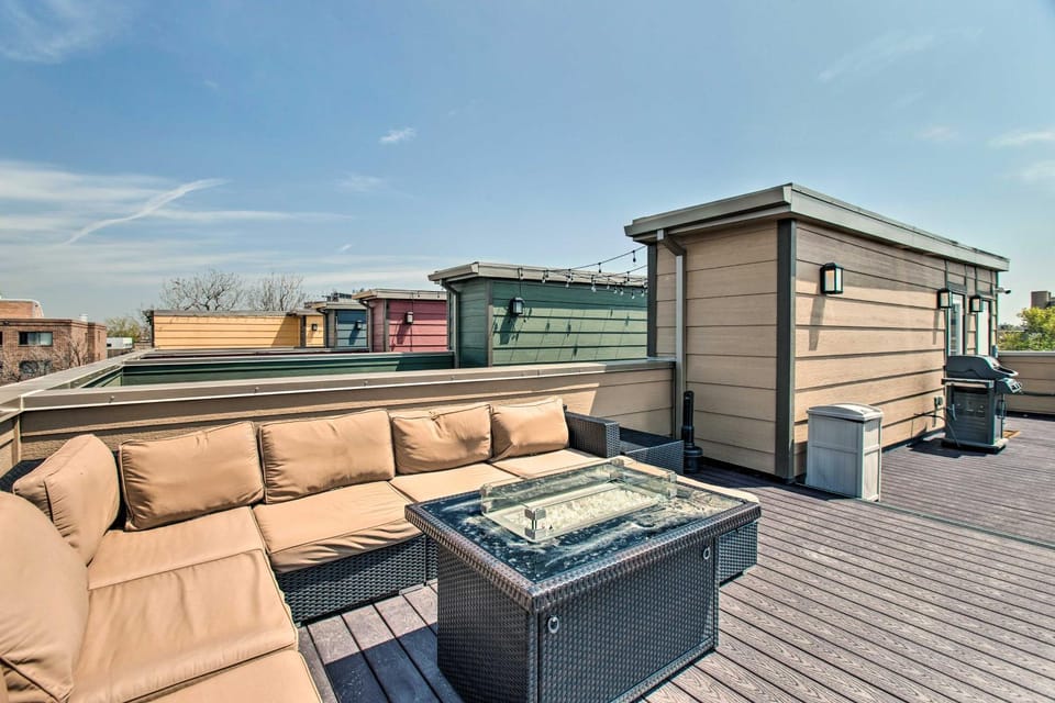 Rooftop Deck & City Views: Denver Abode! House in Denver
