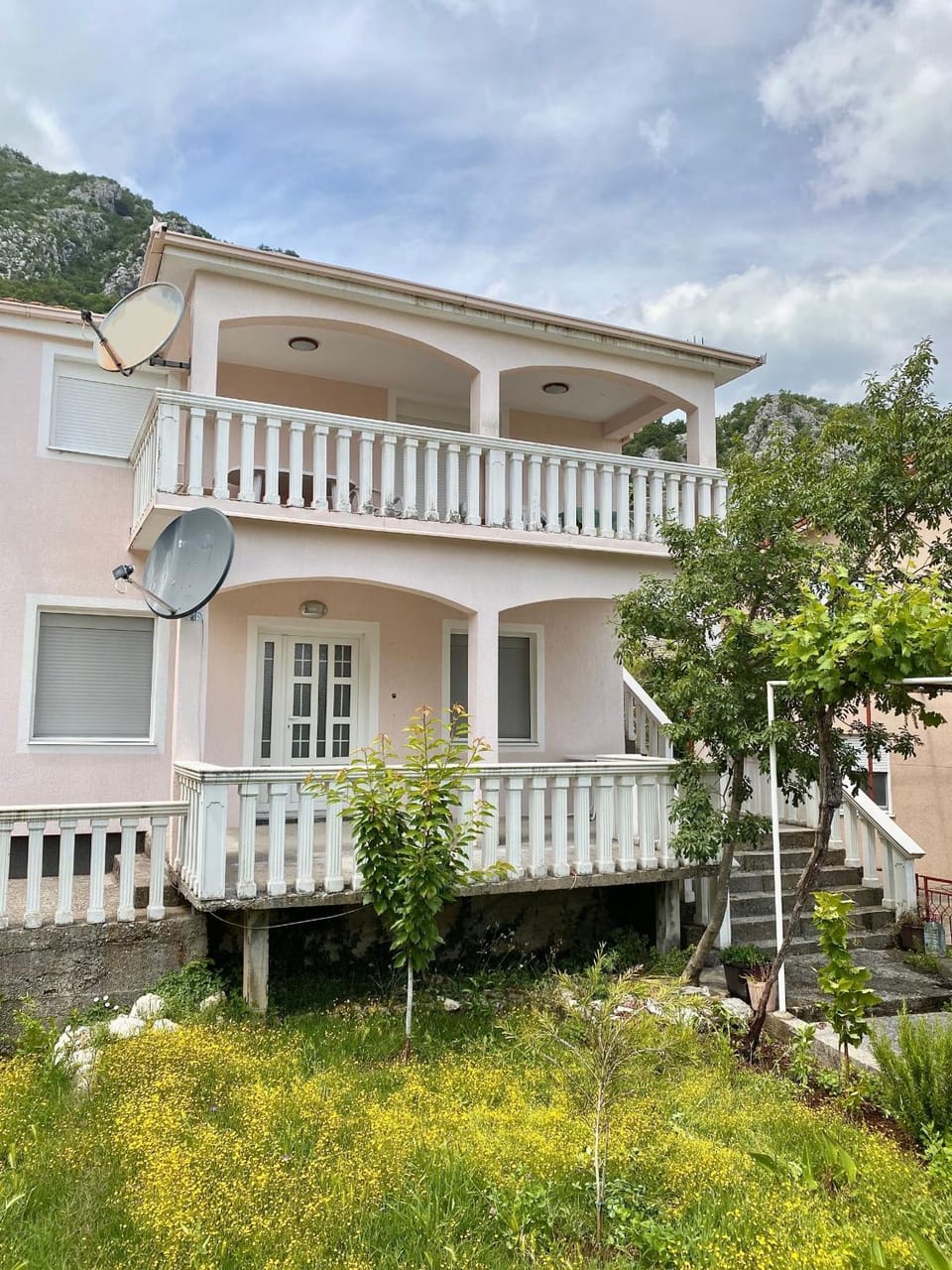 Village house Iva House in Budva Municipality