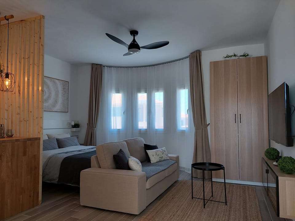 Living room, Bedroom
