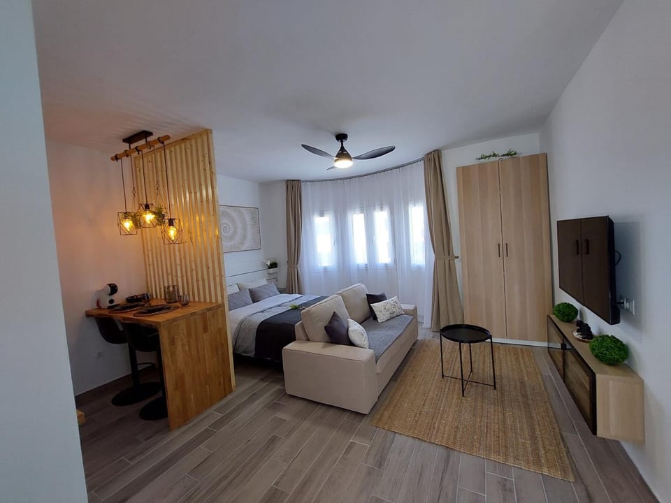Living room, Dining area, Bedroom