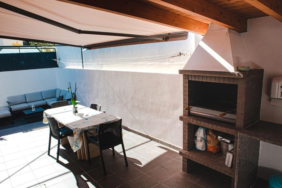 BBQ facilities, Balcony/Terrace, Dining area