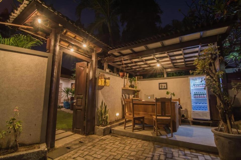 Night, Lobby or reception