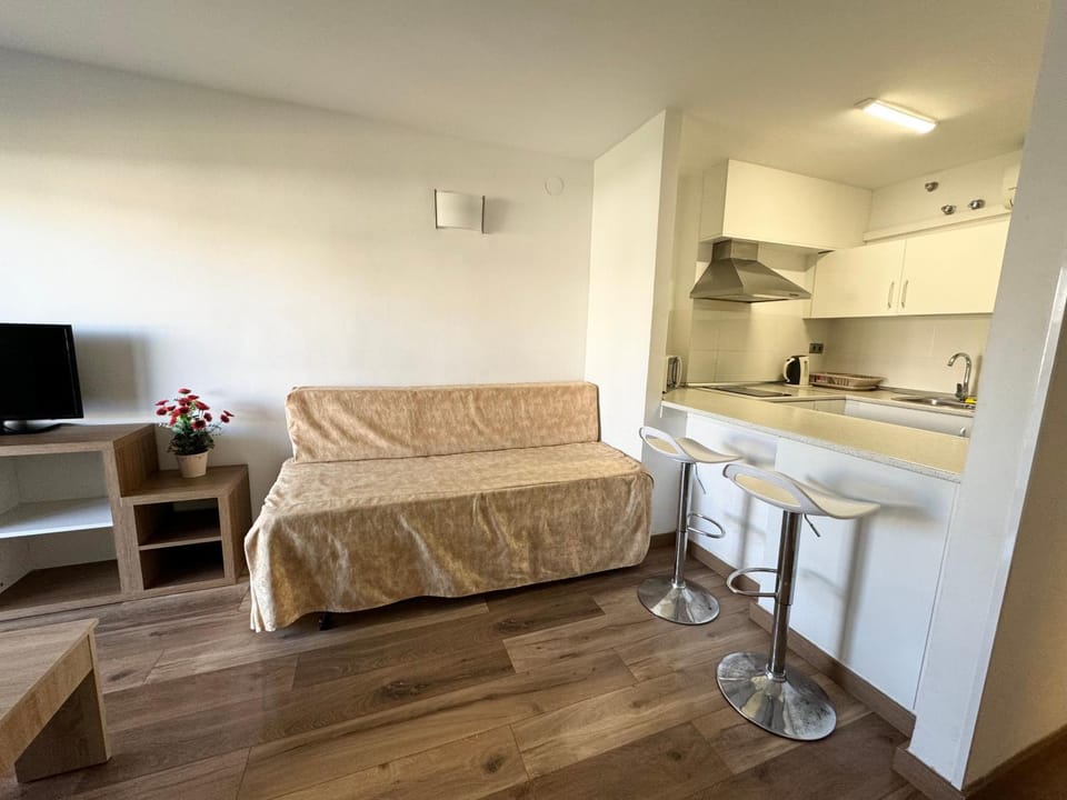 Apartsalou Michelangelo Apartment in Salou