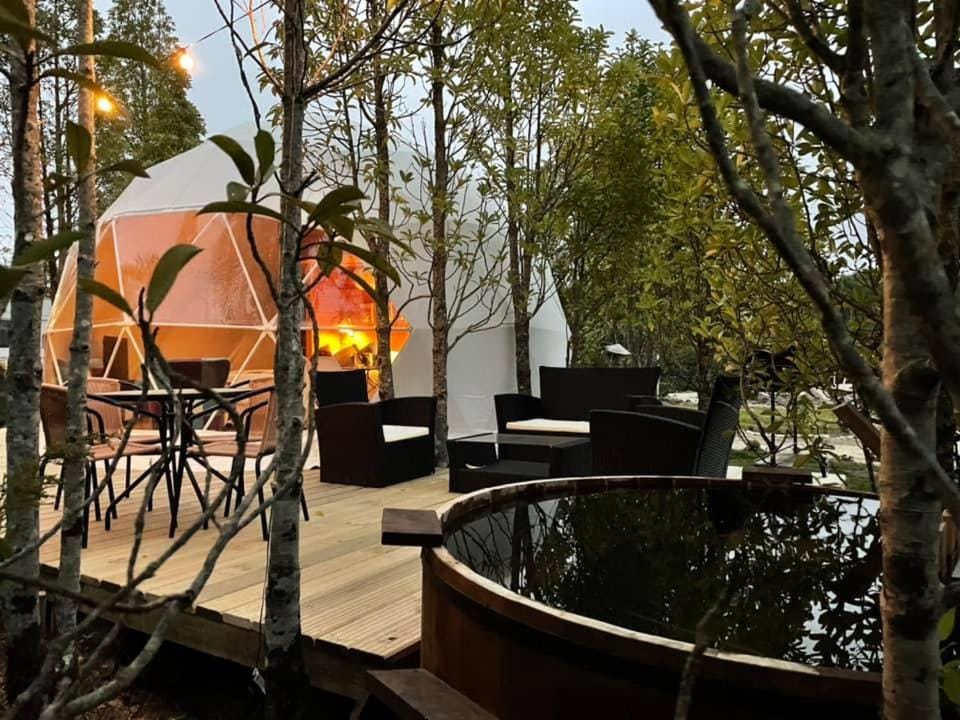 Natural landscape, Hot Tub, Balcony/Terrace