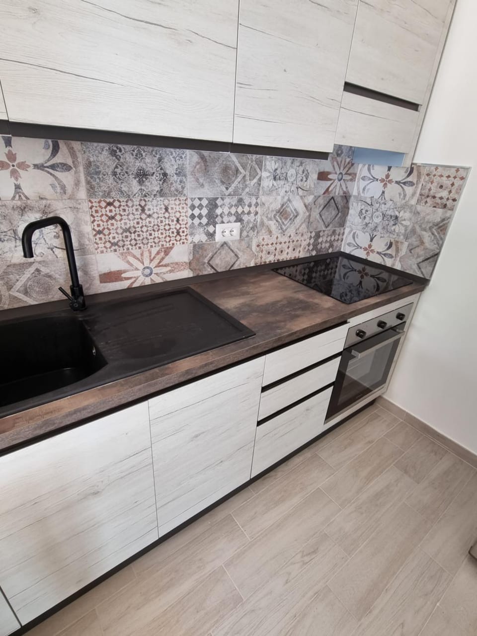 Kitchen or kitchenette, pet friendly, stove