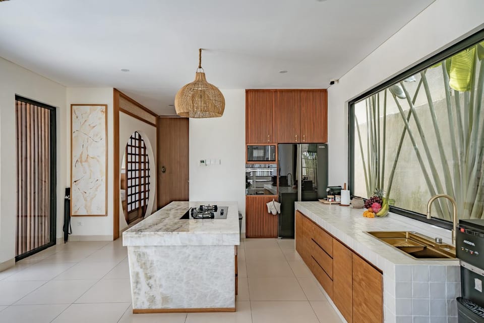 Kitchen or kitchenette, oven