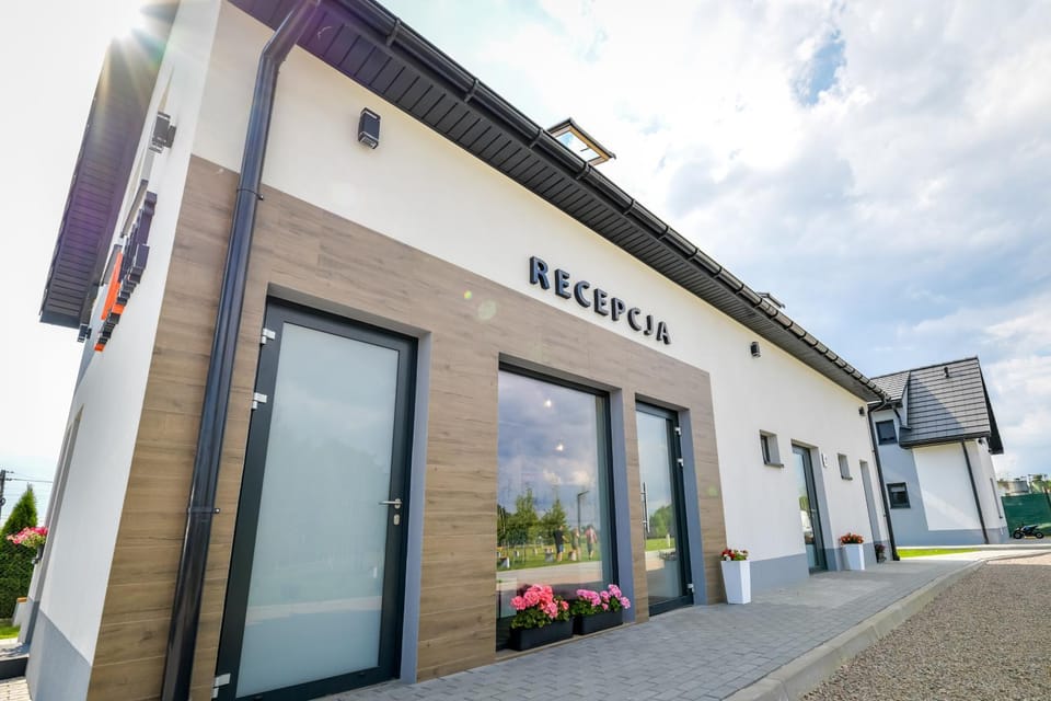 Property building, Facade/entrance, Property logo or sign