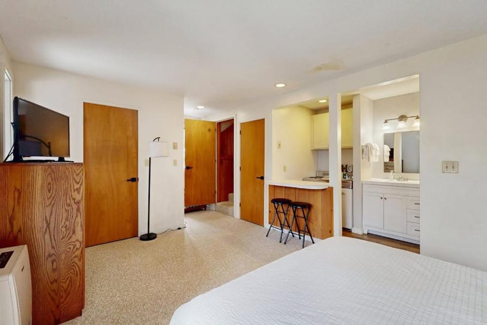 Loon Mountain Getaway Apartment in Lincoln