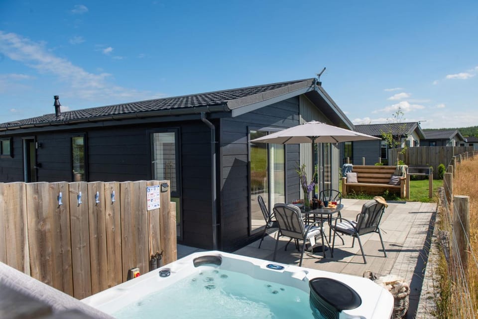 Property building, Patio, Hot Tub