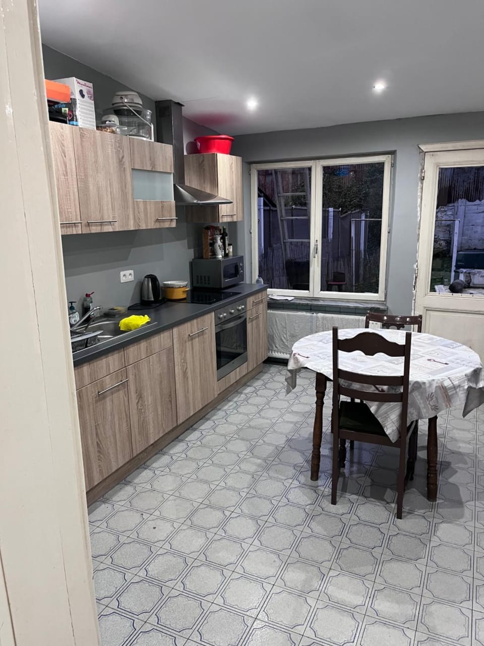 Grande maison avec plusieurs chambres à louer Vacation rental in Liège