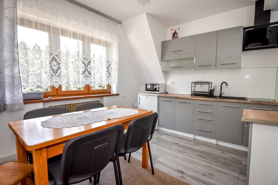 Coffee/tea facilities, Kitchen or kitchenette, Dining area