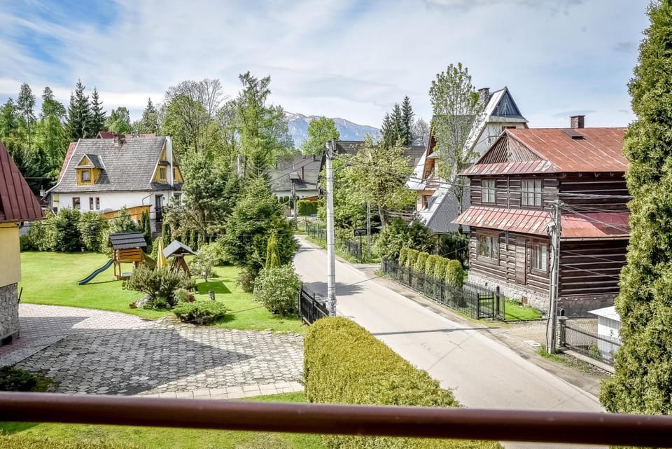 Garden, Mountain view