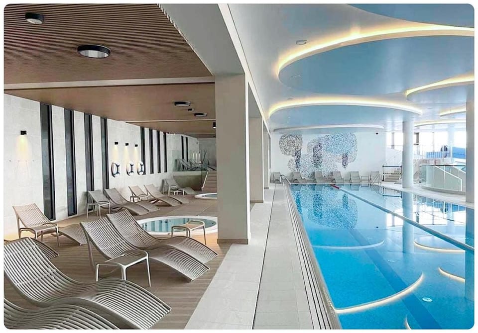 On site, Swimming pool, sunbed