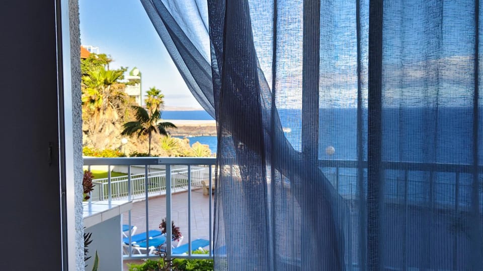 View (from property/room), Balcony/Terrace, Sea view