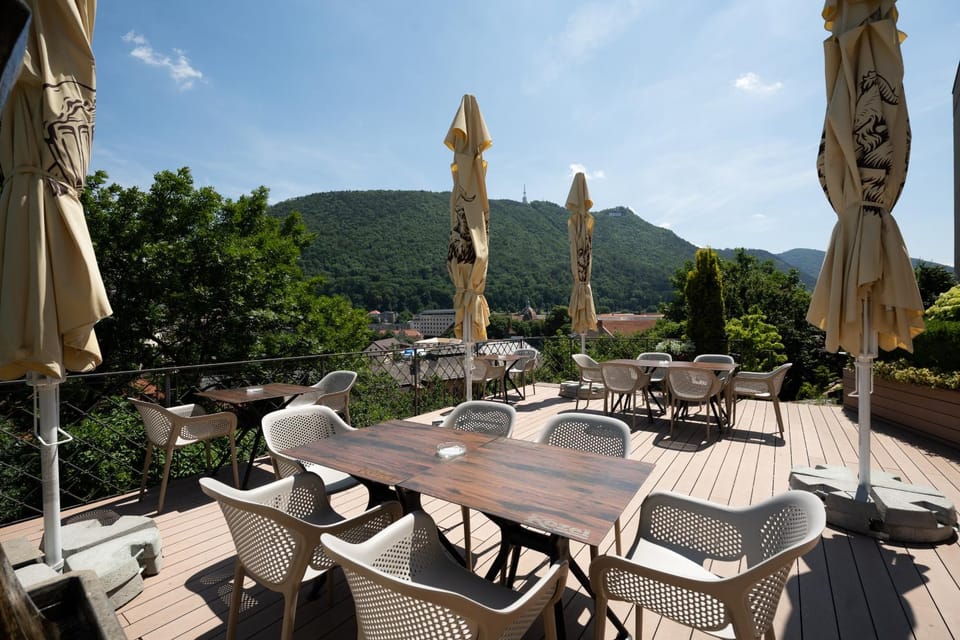 Patio, Natural landscape, Balcony/Terrace, Seating area, Mountain view, Area and facilities