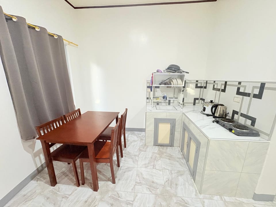 Anerose Homestay Bed and Breakfast in Central Visayas