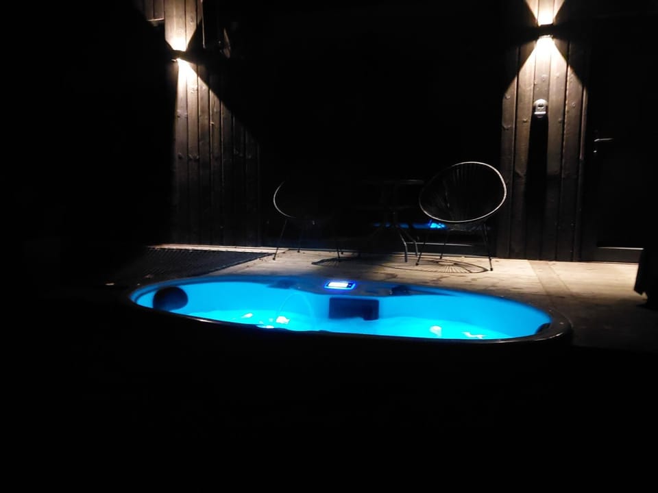 BRENDIS -'Virš Ąžuolų' - Forest SPA - FREE jacuzzi House in Klaipėda County, Lithuania