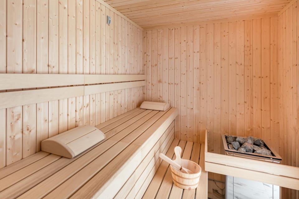 Sauna, Steam room, Spa and wellness centre/facilities