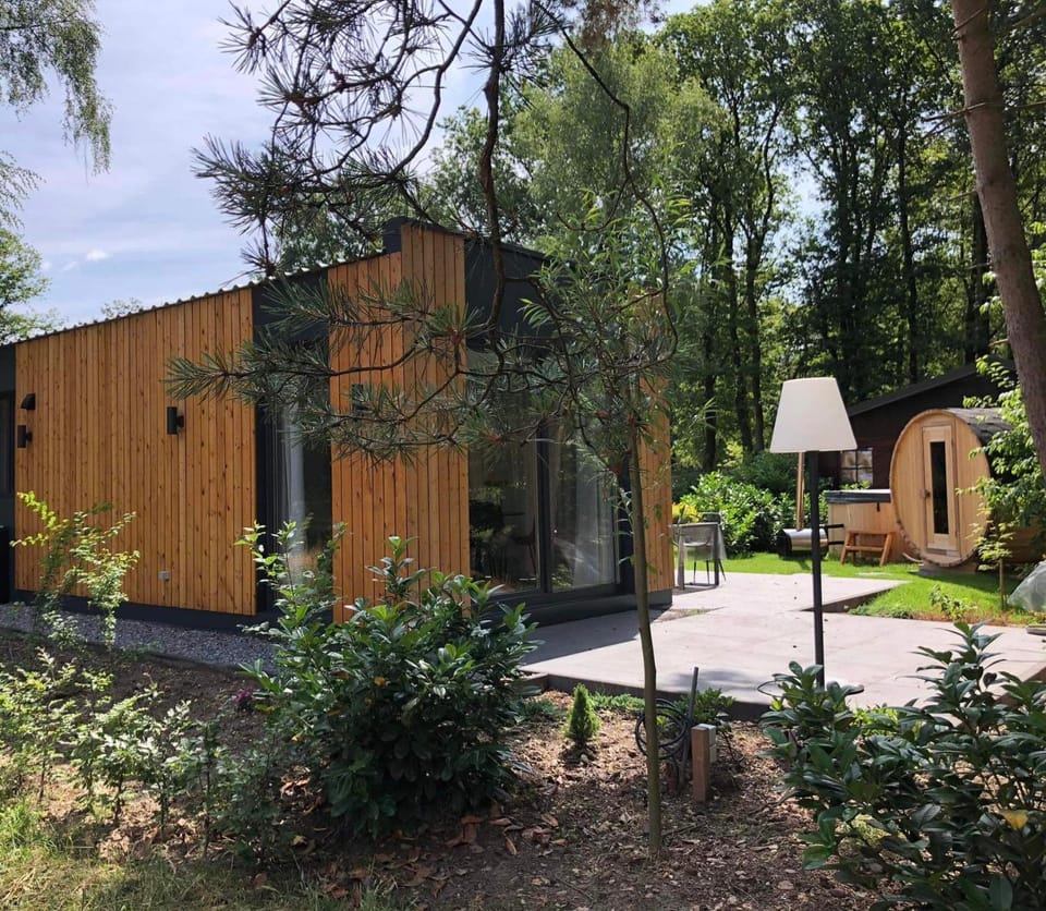 Garden, Hot Tub, Sauna