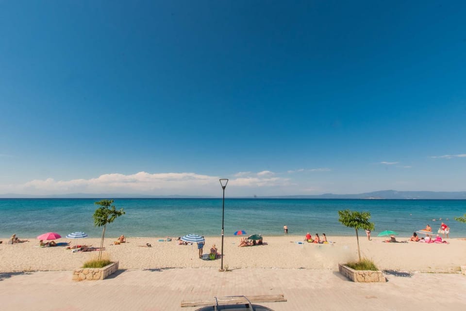 Day, Natural landscape, Beach, Sea view, sunbed