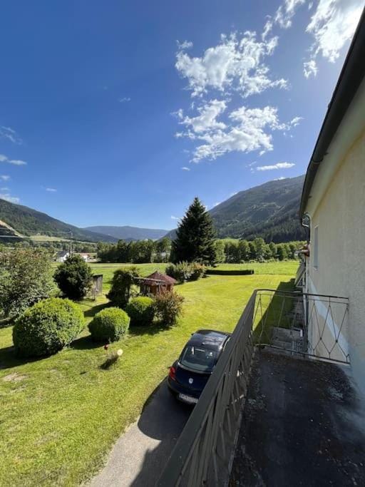 Garden view, Parking