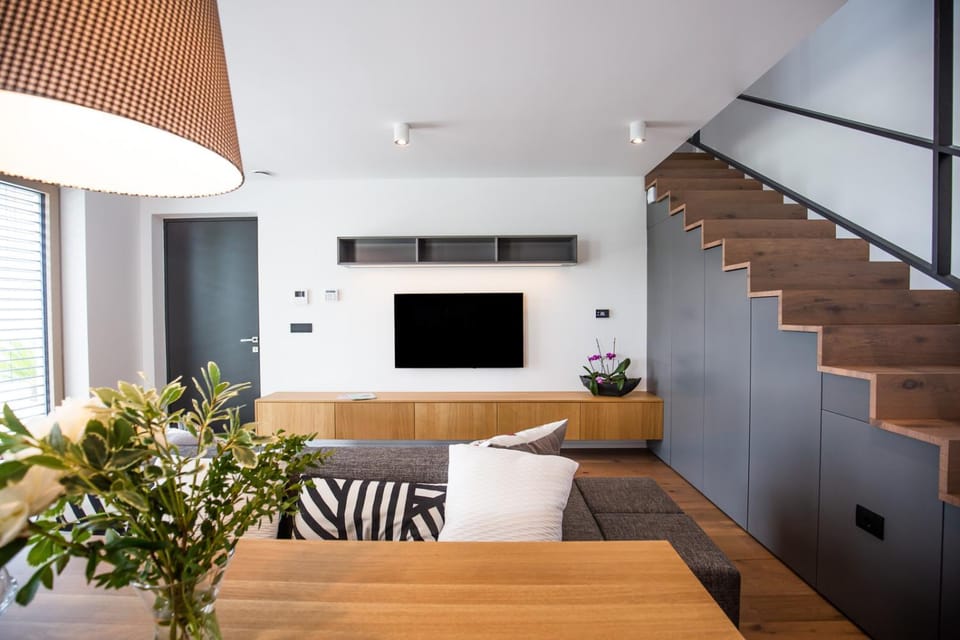 TV and multimedia, Living room, Dining area