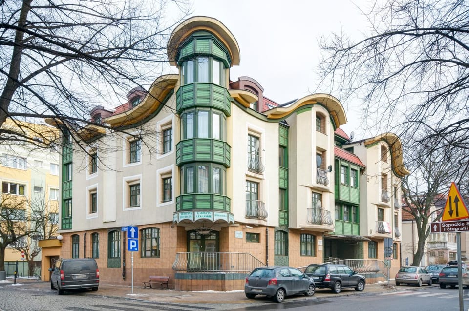 Property building, Area and facilities