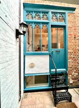 Property building, Facade/entrance