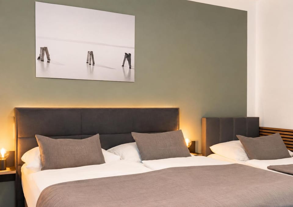 Kracher Hotel Doppelzimmer - für maximal 4 Personen inklusive Pool Hotel in Austria