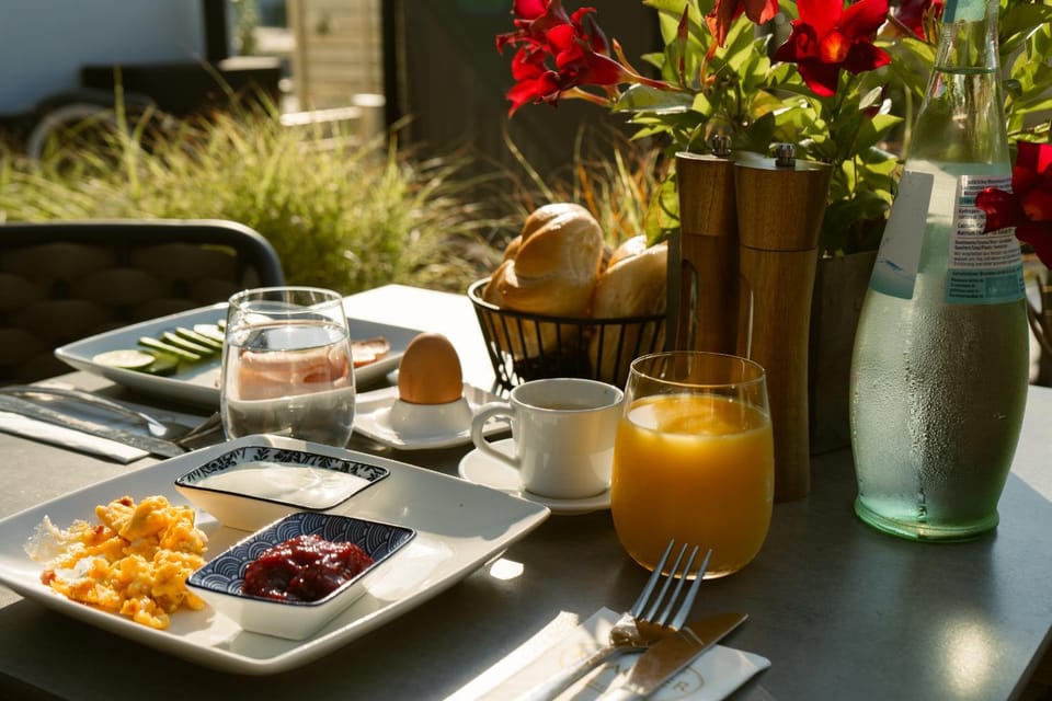 Food and drinks, Food, Breakfast, Continental breakfast, Drinks