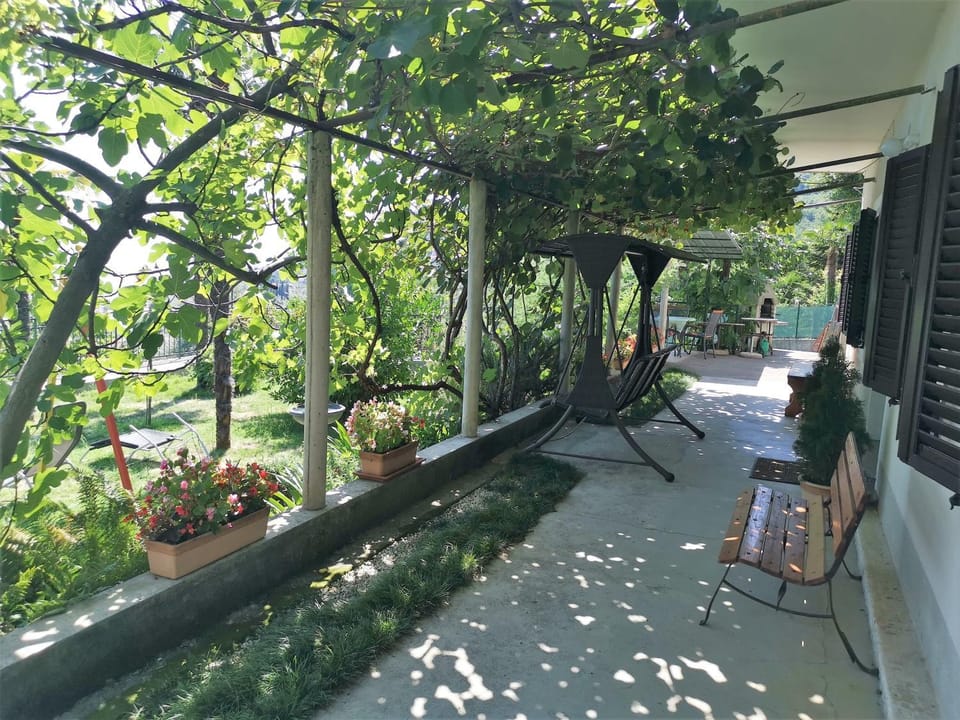Facade/entrance, Balcony/Terrace, City view, Garden view, Sea view