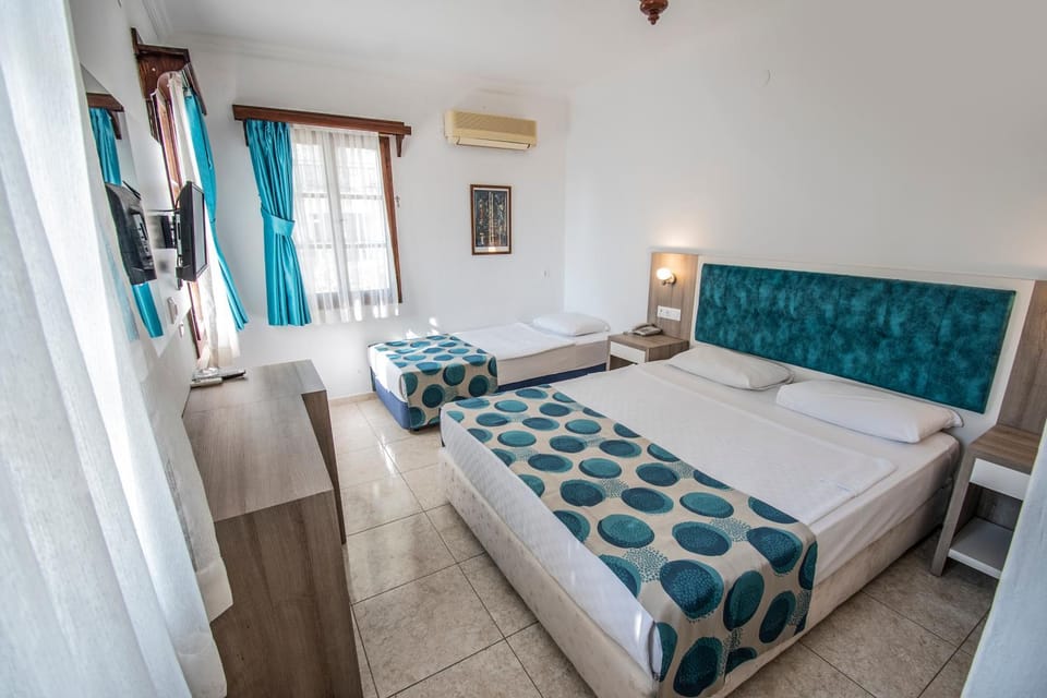 Bed, TV and multimedia, Bedroom, air conditioner