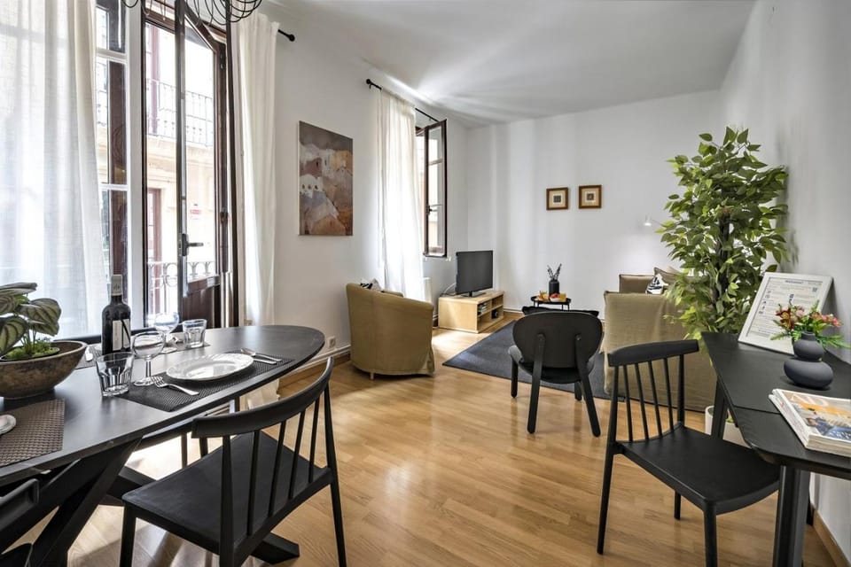 Habitat Apartments Art Apartment in Barcelona