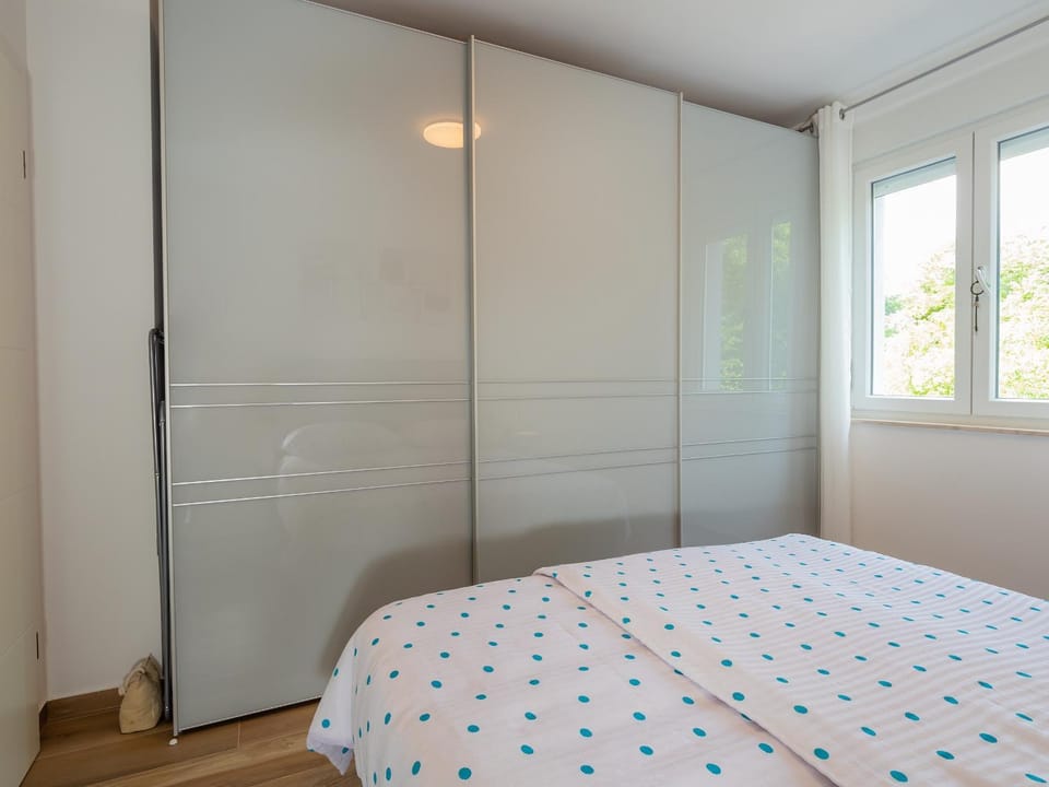 Bedroom, wardrobe